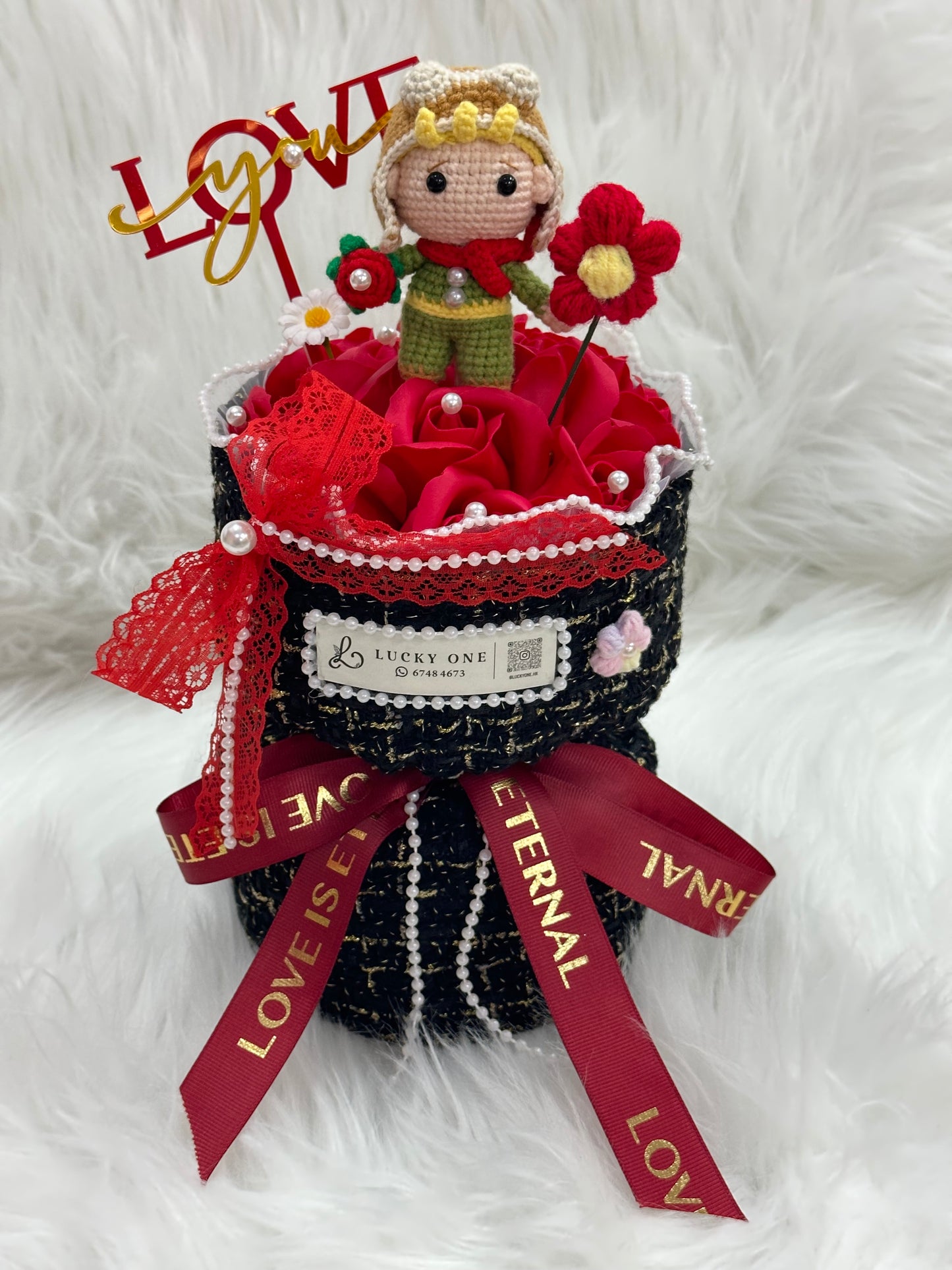 《Le Petit Prince》小王子🤴🏻公仔花束|「他與玫瑰花🌹的故事」|畢業公仔花束|畢業花束|生日禮物|網上訂花|香皂花束|生日花束|週年紀念日花束|情人節花束|Farewell榮休花束|即日送花|香港花店|觀塘花店