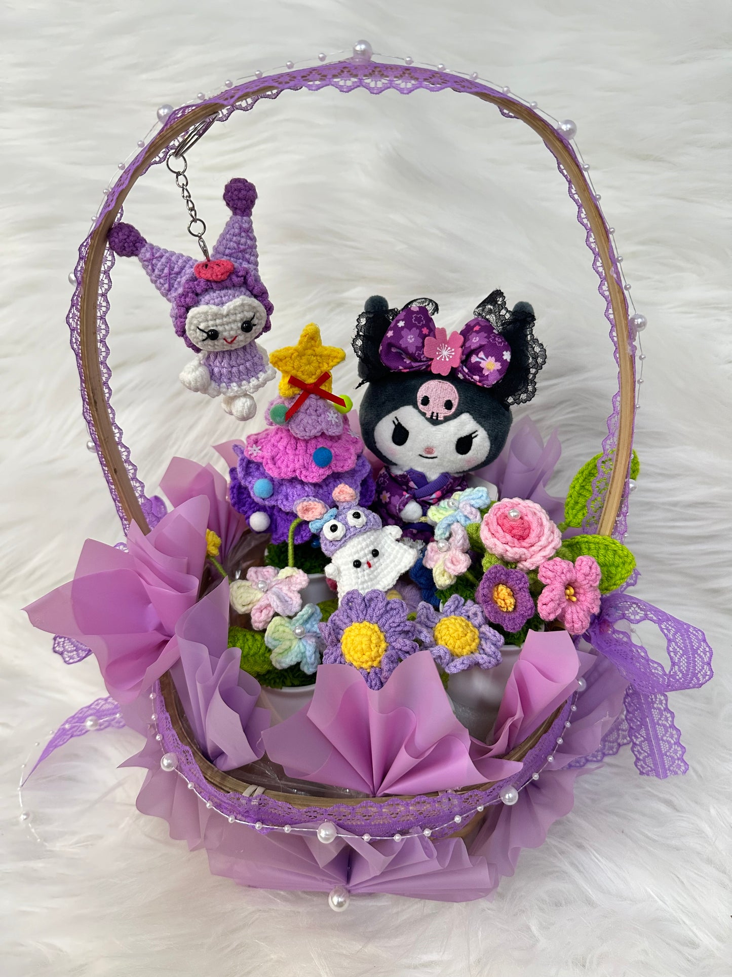 全港首創 —「Kuromi的聖誕假期」公仔生日花籃|聖誕禮物|全人手製作|開張誌慶花籃|酷浩米 公仔花籃| Sanrio 三麗鷗|結婚禮物|生日禮物|畢業花束|入伙禮物|喬遷花籃|女朋友 老婆情人節禮物|百日宴禮物|網上花店|香港花店|觀塘花店