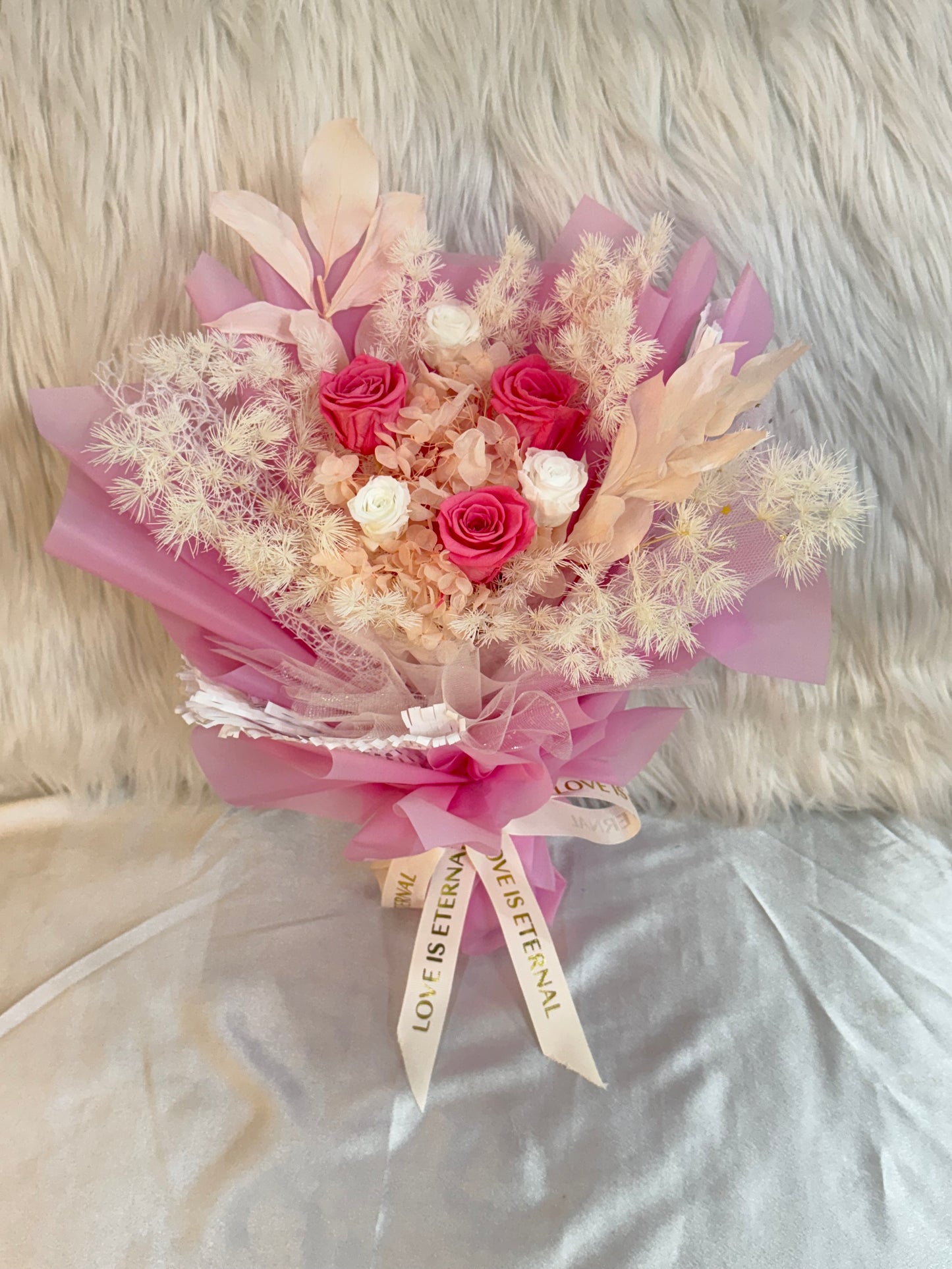 6朵嫩粉色系玫瑰花永生花(大束)|香港永生花|2025 情人節花束|情人節玫瑰花束2025|保鮮花|情人節花 |生日禮物|畢業花束|週年紀念日花束|情人節禮物|即日送花|求婚花束|送女朋友禮物|網上花店|網上訂花|香港花店|觀塘花店