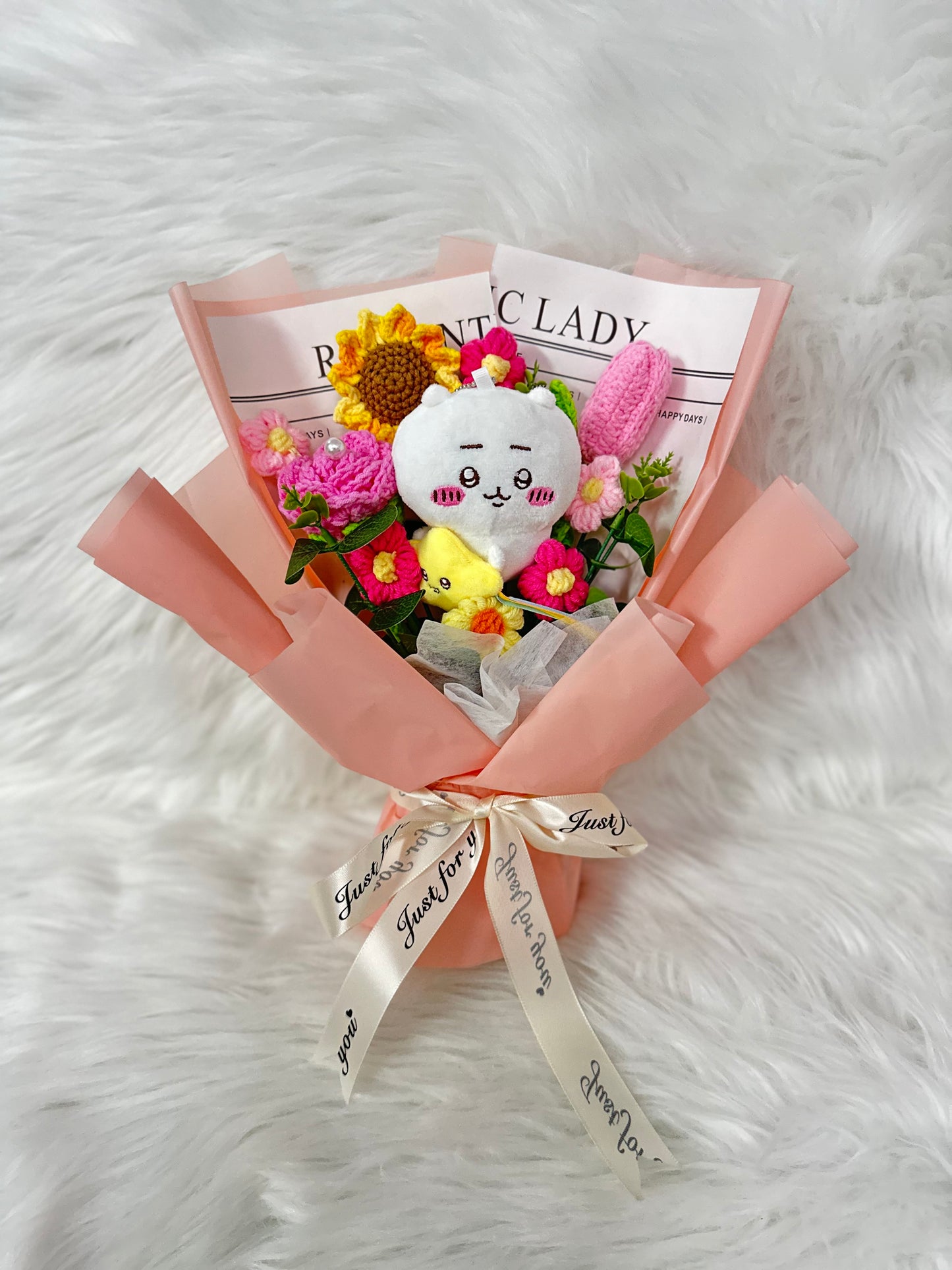 Chiikawa (吉伊卡哇)|小可愛公仔花|畢業花束|向日葵|網上訂花|針織花束|生日花束|週年紀念日花束|情人節花束|感謝Farewell花束|即日送花|香港花店|觀塘花店