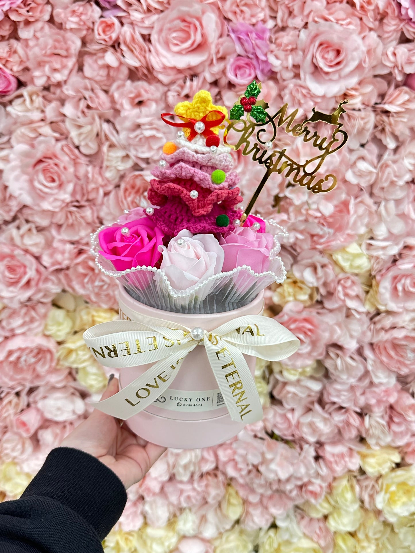 #粉色💖聖誕樹皂花花桶|聖誕花束|聖誕節花束|聖誕花|聖誕禮物|聖誕節禮物|聖誕樹盆栽|2024聖誕禮物推薦|交換禮物|聖誕送咩禮物推介|網上花店|觀塘花店|香港花店