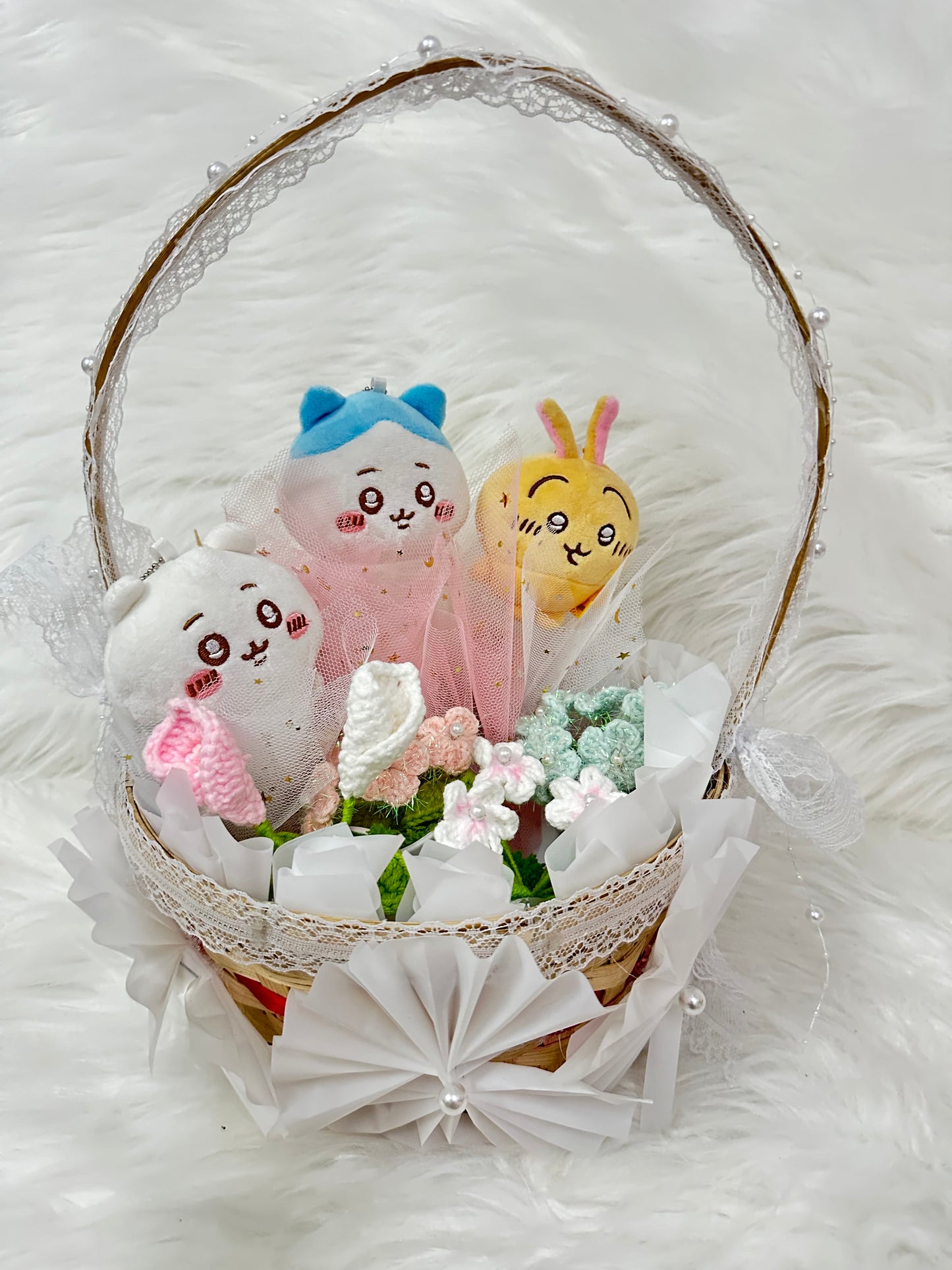 全港首創 —「Chiikawa的秘密花園」公仔生日花籃|祝賀花籃|開張誌慶花籃|小八貓 / 八字貓 兔子 烏薩奇 小可愛公仔花籃| Chiikawa 吉伊卡哇|結婚禮物|生日禮物|畢業花束|入伙禮物|喬遷花籃|女朋友 老婆情人節禮物|百日宴禮物|網上花店|香港花店|觀塘花店