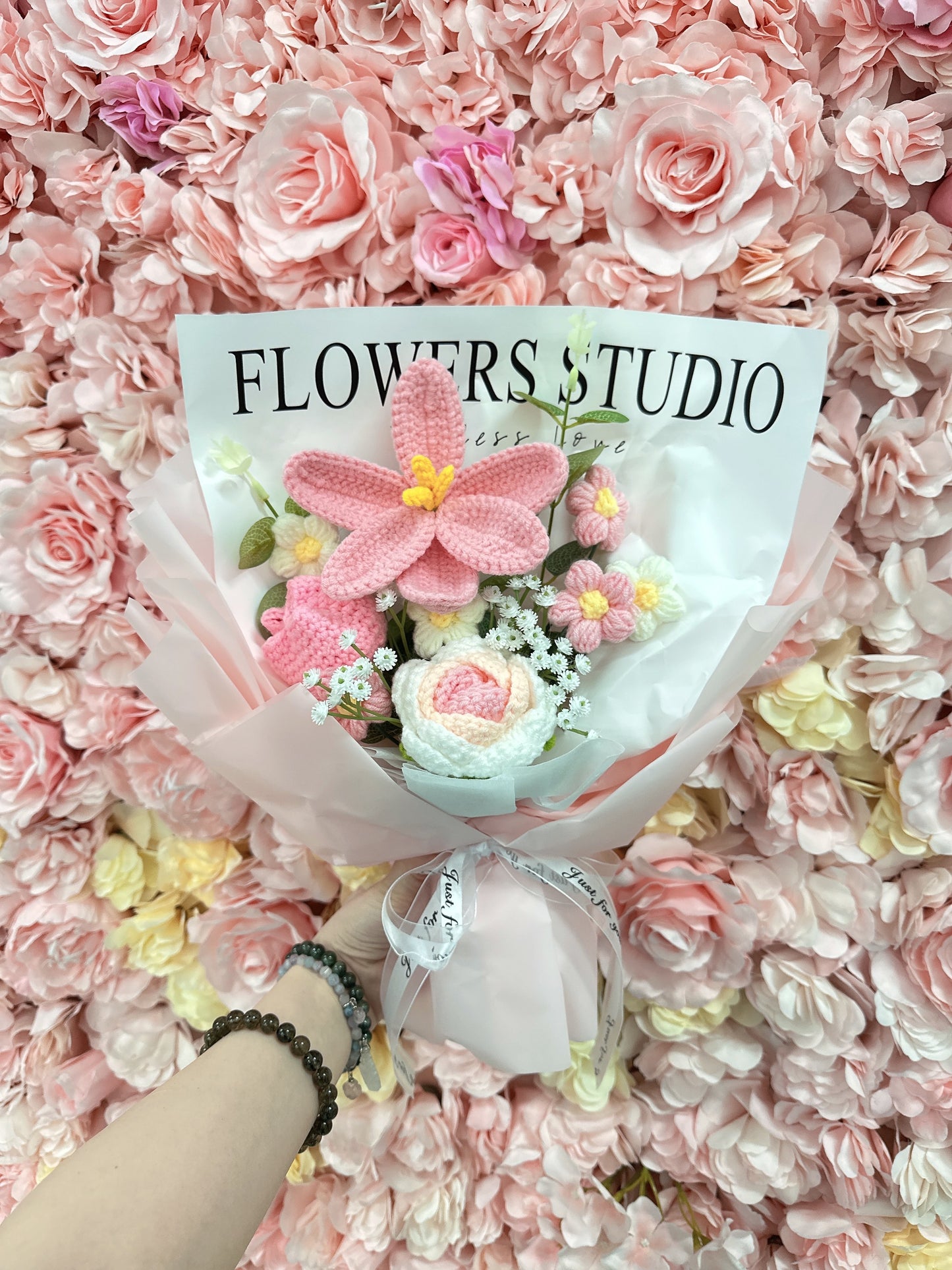 多色可選💐|百合花|鬱金香|玫瑰花|針織花束 編織花束 鈎織花束|生日花束|週年花束|創意禮品|網上訂花|創意花藝|香港手作|觀塘花店