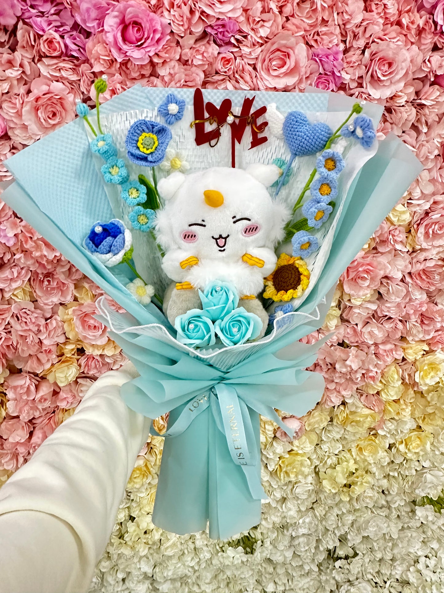【訂製服務】(非現貨)Chiikawa Anoko那孩子公仔花束|客製花束| 訂製花束 $298起🔥|客製禮物|創意花束|訂製公仔花束|生日花束|畢業花束|週年紀念日花束|情人節花束|升職榮休Farewell 花束|創意禮物|網上訂花|觀塘花店|香港花店