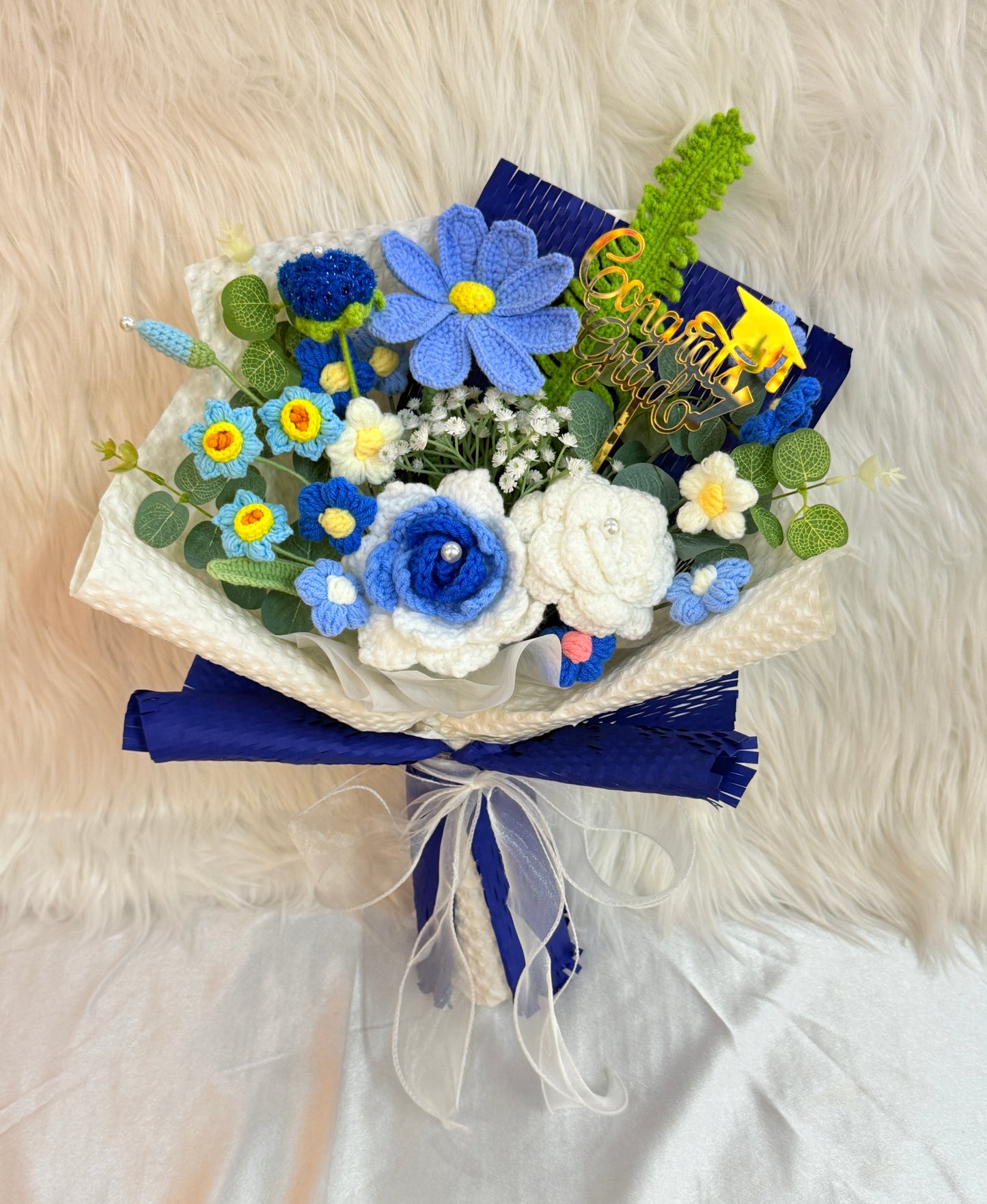 畢業花束|畢業花|畢業禮物|畢業公仔花束|公仔花束|香港畢業季|幼稚園/小學/中學/大學畢業花束|即日送花|平價花店|網上花店推介|網上訂花|香港花店|觀塘花店