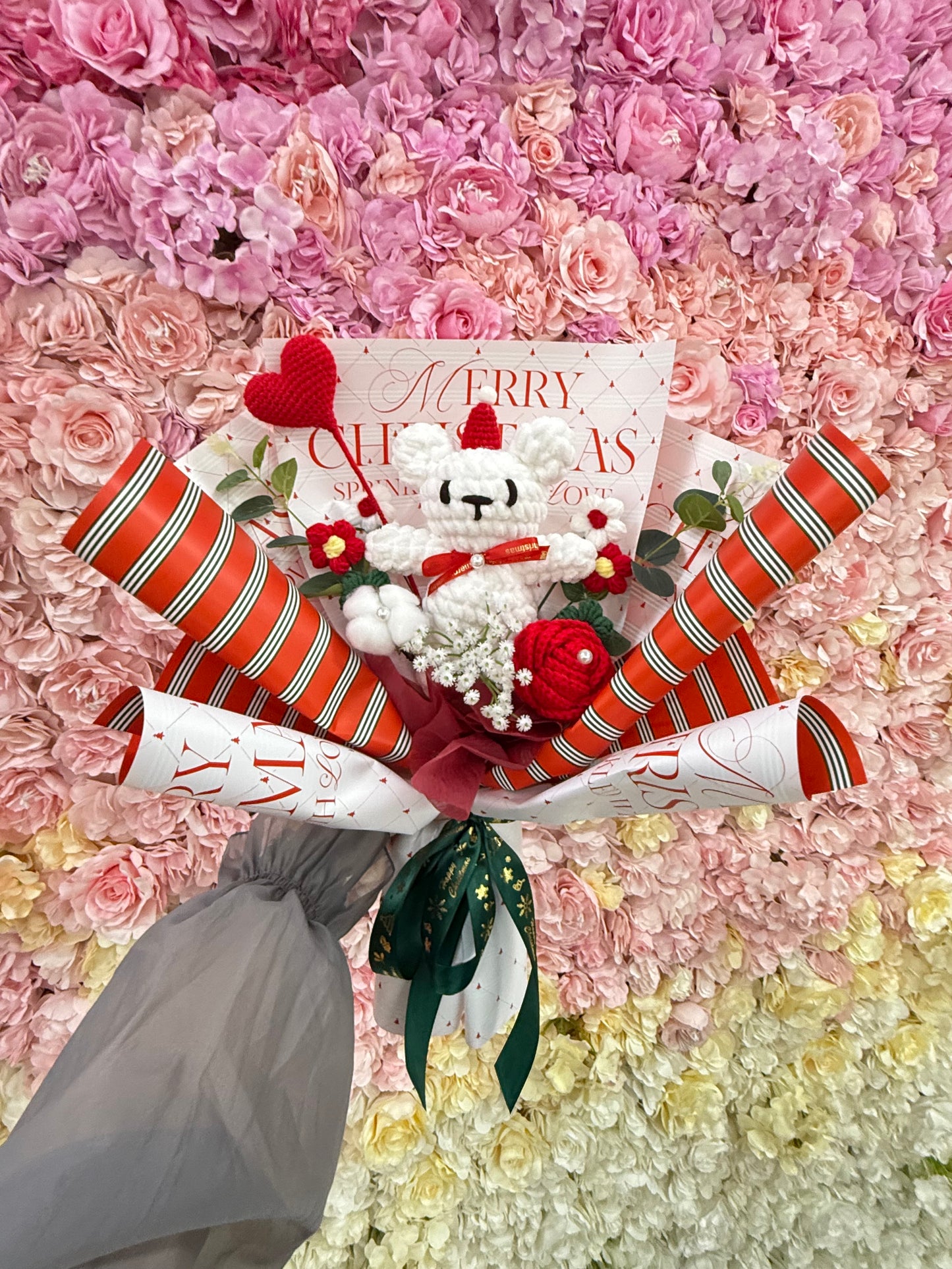 *只有一束🐻❄️冬天熊仔聖誕花束|聖誕節花束|聖誕花|聖誕禮物|聖誕節禮物|聖誕樹盆栽|2024聖誕禮物推薦|交換禮物|聖誕送咩禮物推介|網上花店|觀塘花店|香港花店