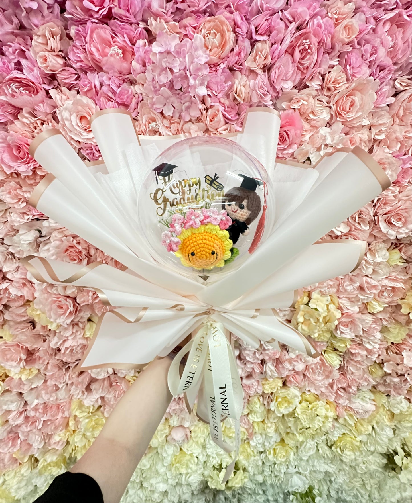 人氣🔥XL Size(女仔款)畢業波波球花束|畢業花束|畢業禮物|氣球花束|網上訂花|針織花束|生日花束|週年紀念日花束|情人節花束|感謝Farewell花束|即日送花|香港花店|觀塘花店