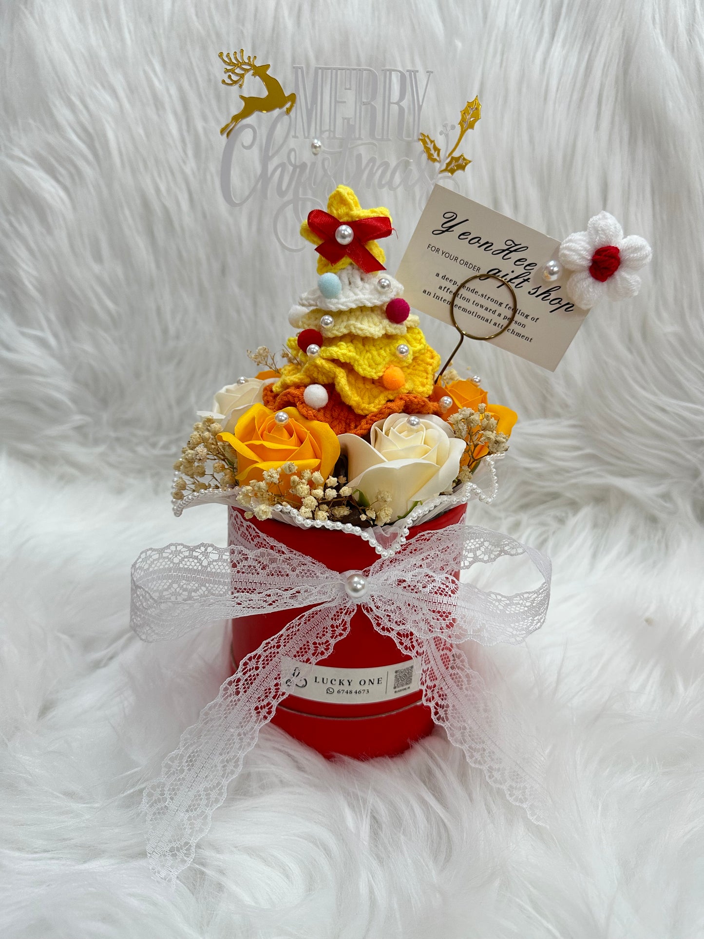 #黃色💛聖誕樹滿天星皂花花桶|聖誕花束|聖誕節花束|聖誕花|聖誕禮物|聖誕節禮物|聖誕樹盆栽|2024聖誕禮物推薦|交換禮物|聖誕送咩禮物推介|網上花店|觀塘花店|香港花店