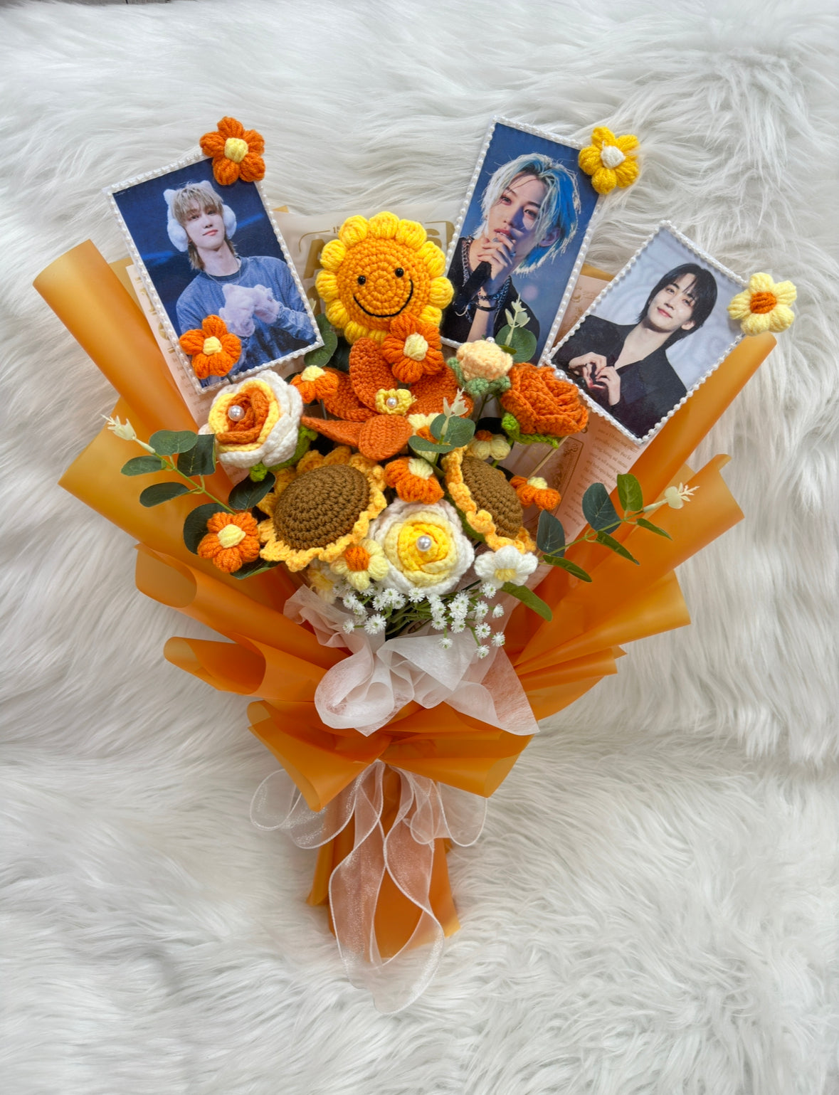【訂製服務】(非現貨)客訂韓星明星偶像花束|客製花束| 訂製花束 $298起🔥|客製禮物|創意花束|訂製公仔花束|生日花束|畢業花束|週年紀念日花束|情人節花束|升職榮休Farewell 花束|創意禮物|網上訂花|觀塘花店|香港花店