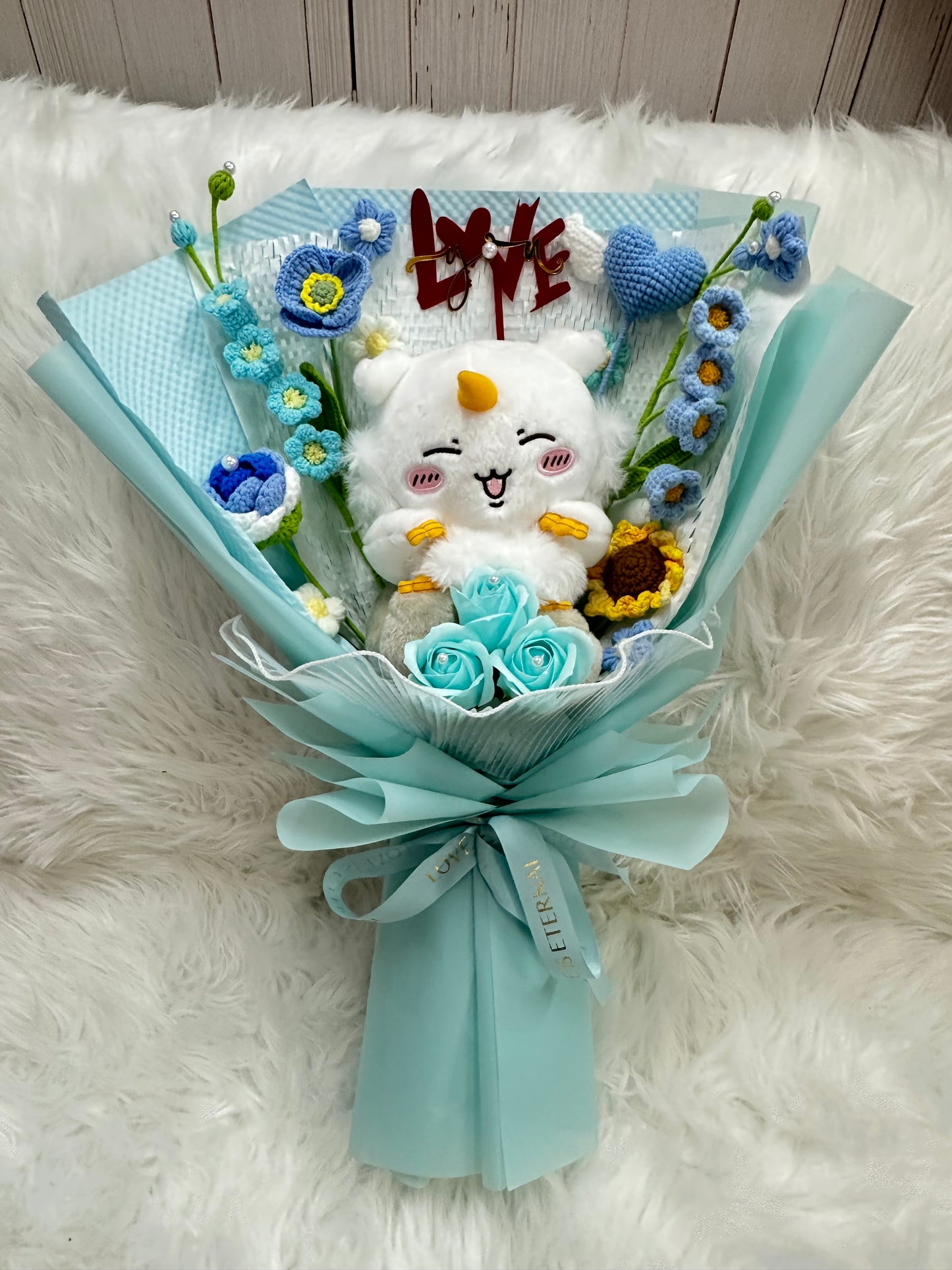 【訂製服務】(非現貨)Chiikawa Anoko那孩子公仔花束|客製花束| 訂製花束 $298起🔥|客製禮物|創意花束|訂製公仔花束|生日花束|畢業花束|週年紀念日花束|情人節花束|升職榮休Farewell 花束|創意禮物|網上訂花|觀塘花店|香港花店