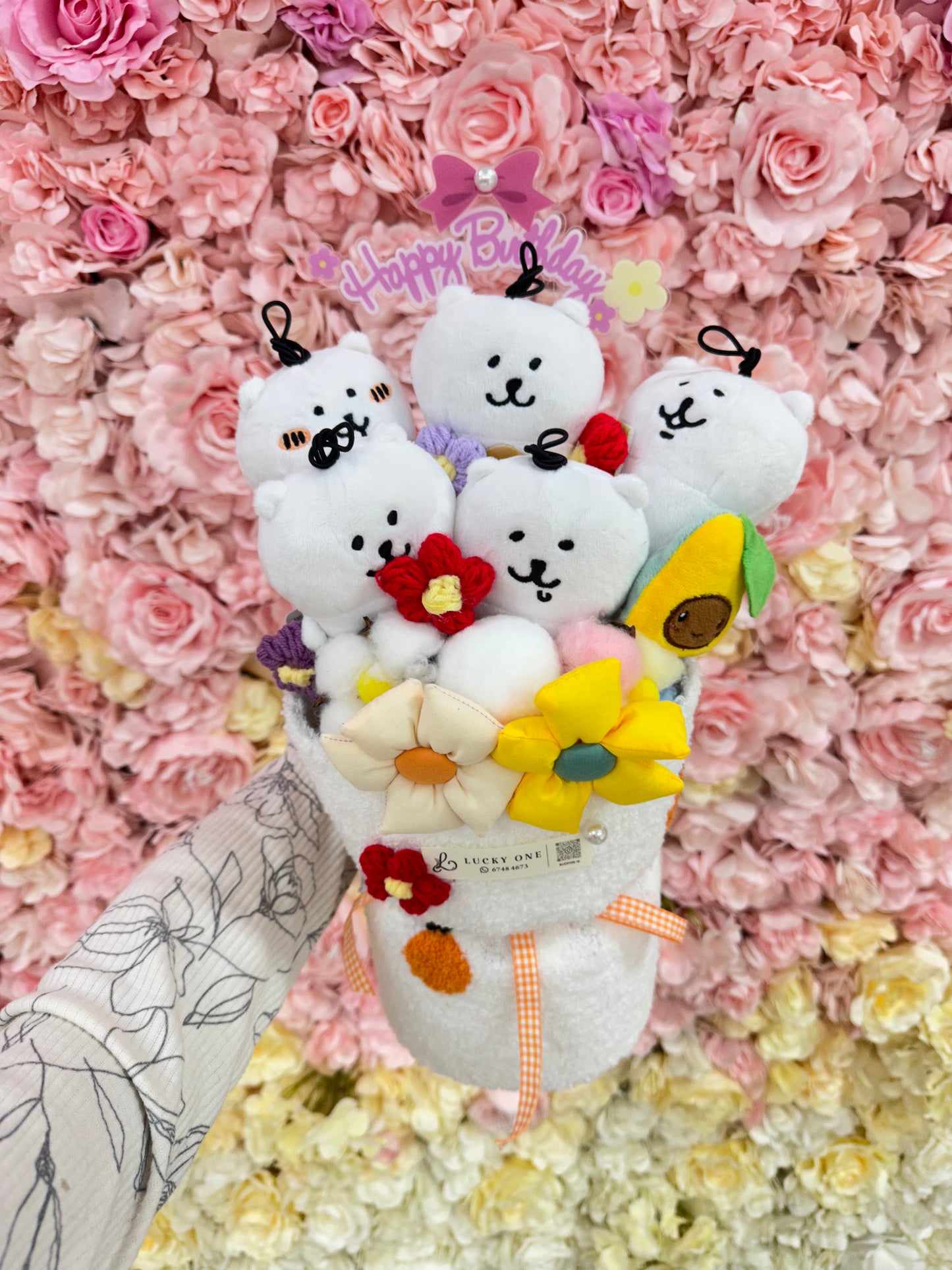 生日版Happy Birthday 🎂 Joke bear 全家福自嘲熊公仔花束（非現貨）｜客製禮物$298起｜小朋友 幼稚園畢業花束｜卡通花束｜針織花束｜生日花束｜畢業公仔花束｜畢業禮物｜週年紀念日花束｜情人節花束｜創意禮品｜網上訂花｜人手製作｜觀塘花店｜香港花店