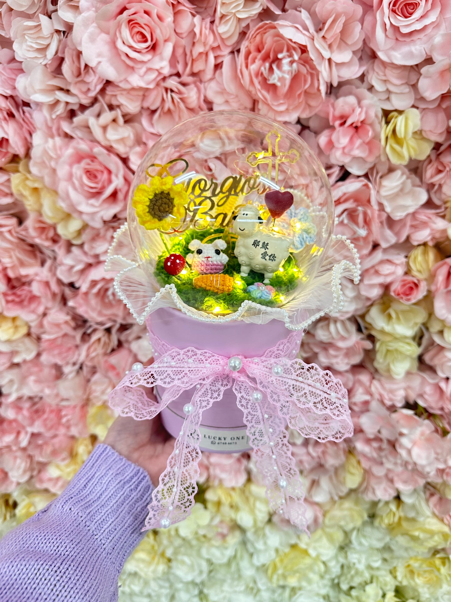 客製教會發光波波球花桶 (波波球直徑12cm)🎁｜浸禮花束 洗禮花束｜樹脂心心小羊擺設｜6款祝福語｜教會系列 基督教洗禮 洗禮禮物｜浸禮禮物 浸洗禮物｜福音會｜香港教會｜生活家居品味｜家居小擺設｜企業禮品訂製｜學校團體小禮物｜公司紀念品｜廣告贈品｜禮品訂製｜網上訂花｜觀塘花店