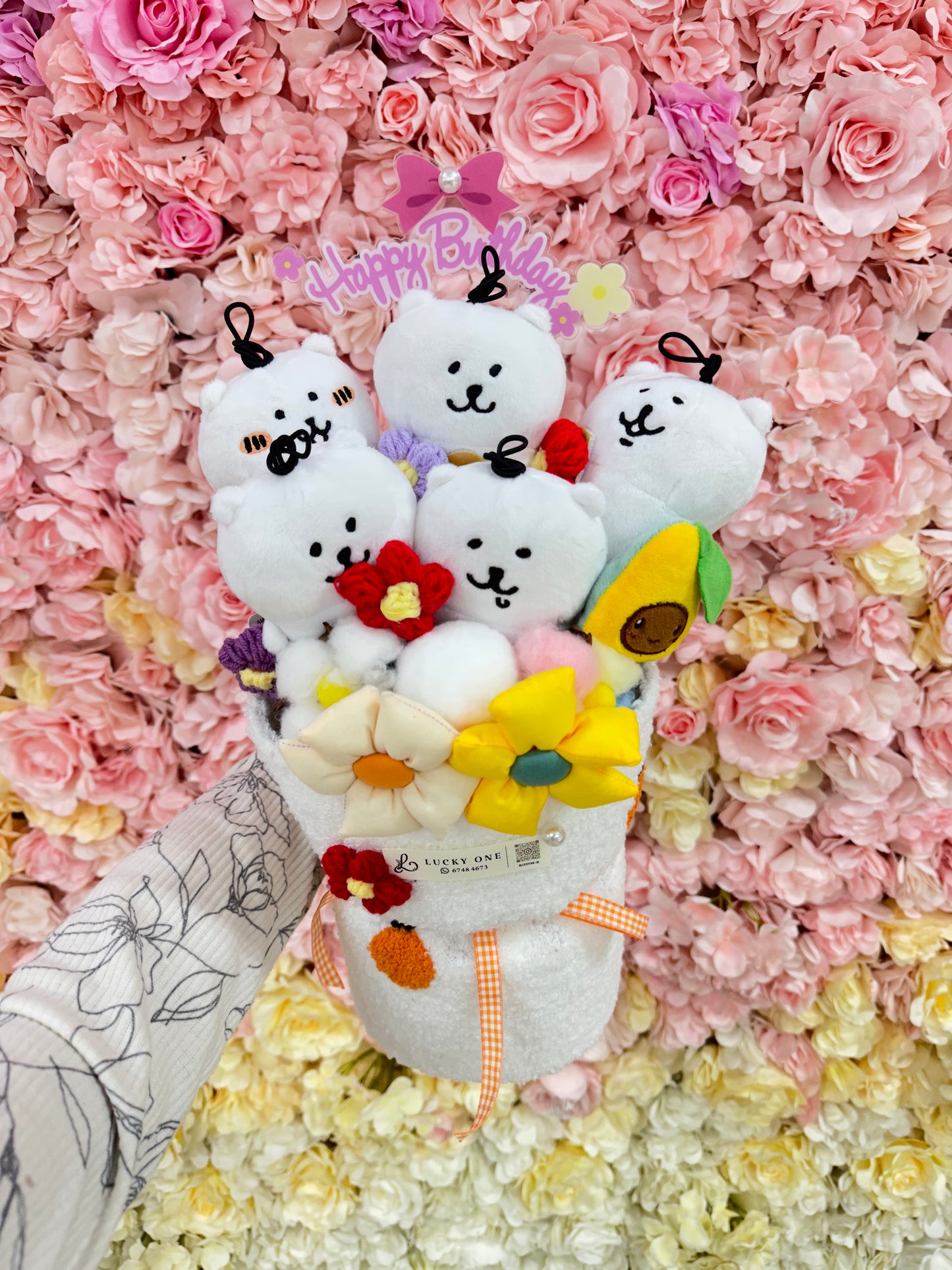 生日版Happy Birthday 🎂 Joke bear 全家福自嘲熊公仔花束（非現貨）｜客製禮物$298起｜小朋友 幼稚園畢業花束｜卡通花束｜針織花束｜生日花束｜畢業公仔花束｜畢業禮物｜週年紀念日花束｜情人節花束｜創意禮品｜網上訂花｜人手製作｜觀塘花店｜香港花店