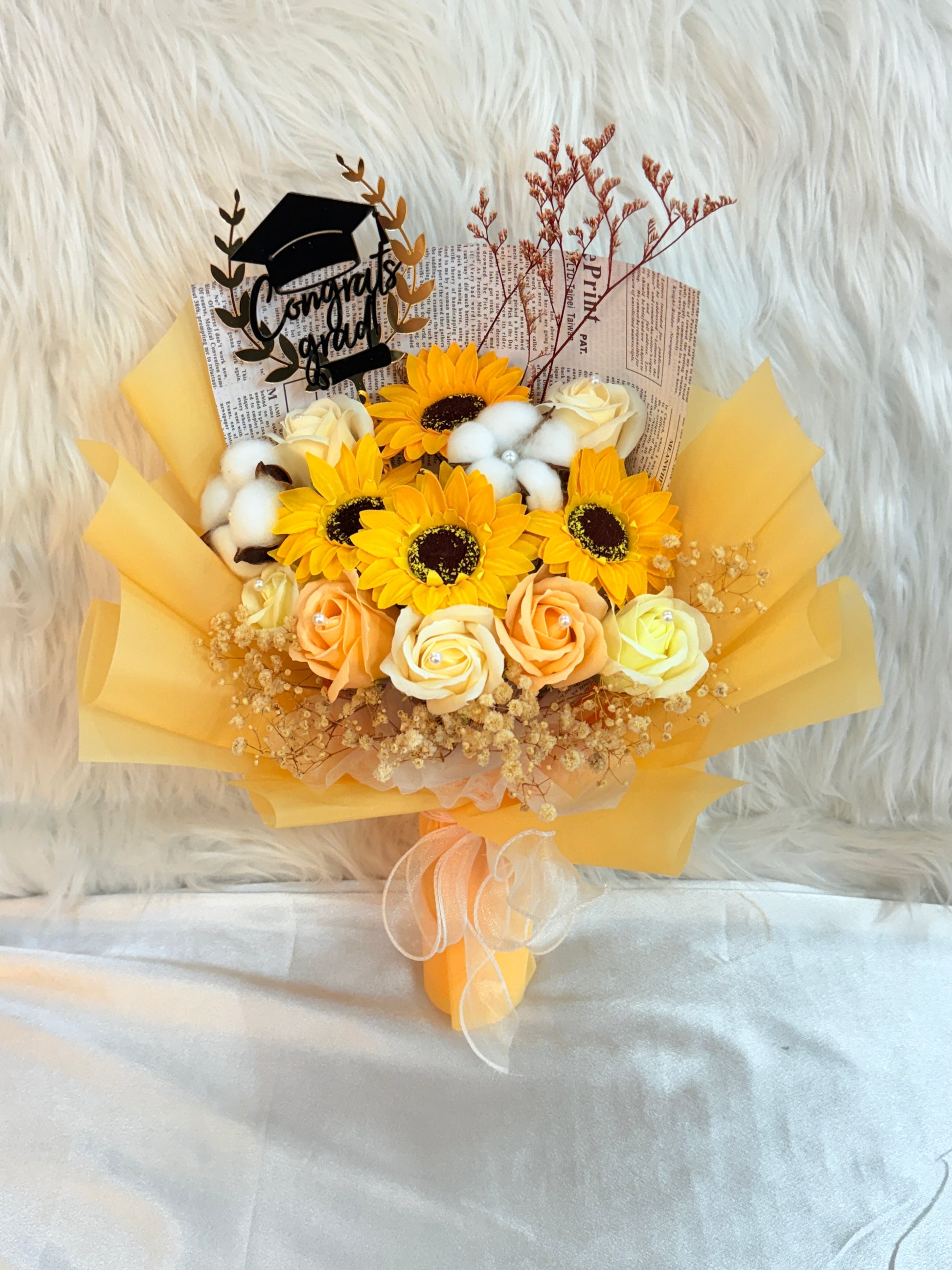 太陽花向日葵🌻玫瑰皂花｜香皂花｜肥皂花｜番梘花｜乾燥花｜乾花｜乾花花束｜玫瑰花｜畢業花束｜畢業禮物｜畢業花｜幼稚園畢業 小學畢業 中學畢業 大學畢業花束｜網上花店｜香港花店｜即日送花｜觀塘花店