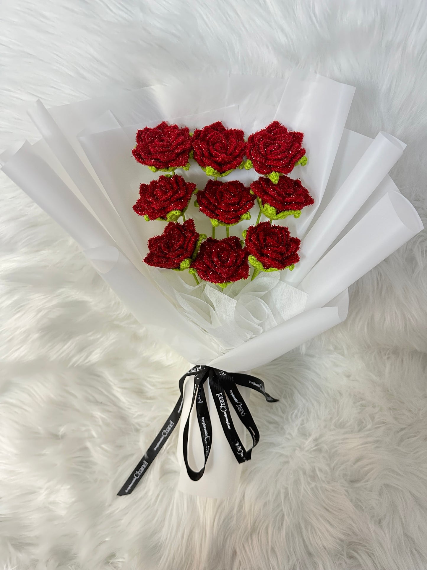 玫瑰花園🌹3朵/ 9朵｜網上訂花｜針織花束｜生日花束｜週年紀念日花束｜情人節花束｜送女朋友禮物｜感謝Farewell花束｜畢業花束｜即日送花｜網上花店｜香港花店｜觀塘花店