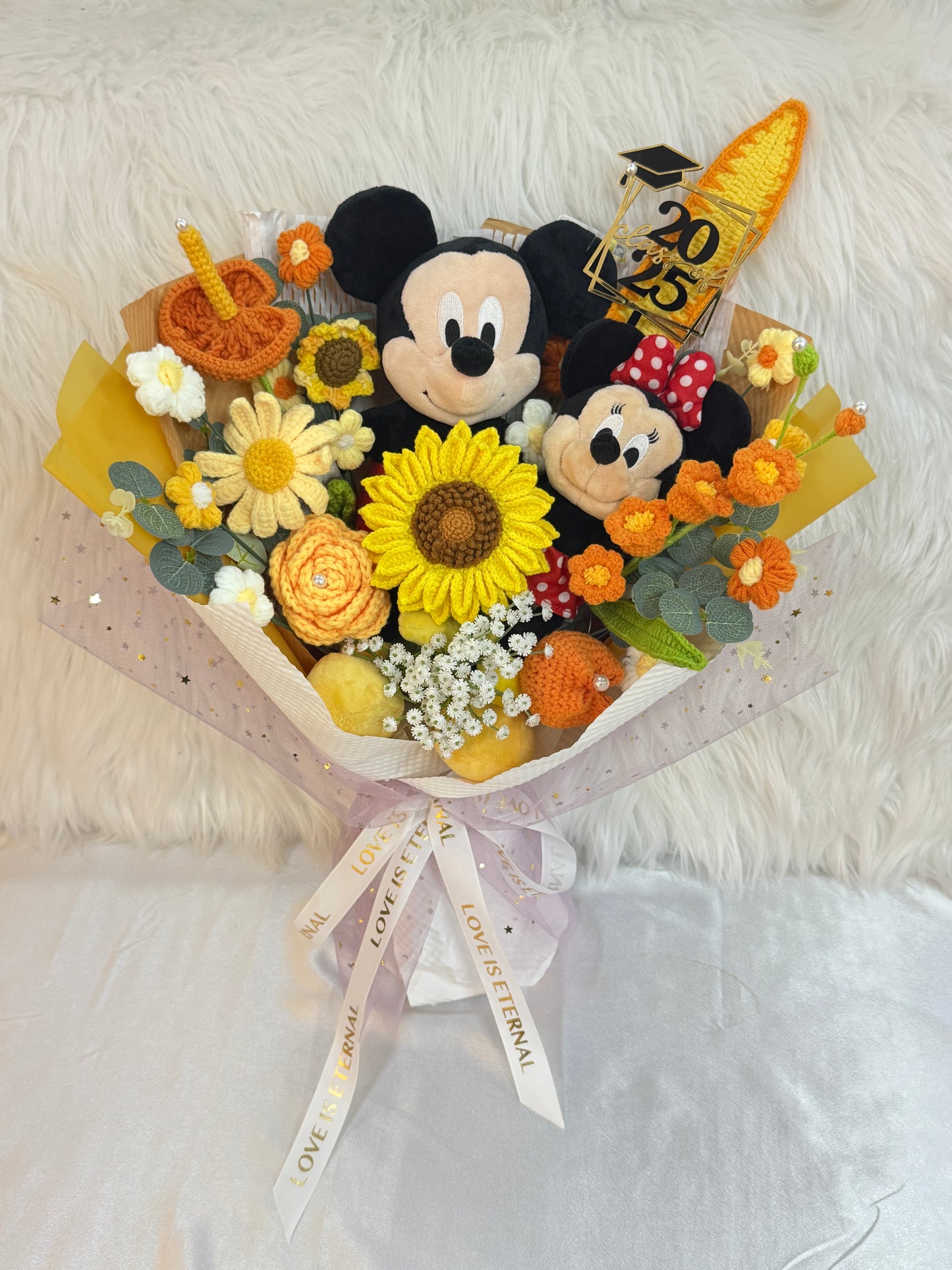 【訂製服務】（非現貨）正版Disney迪士尼米奇米妮公仔花束｜客製花束｜ 訂製花束 $298起🔥｜客製禮物｜創意花束｜訂製公仔花束｜生日花束｜畢業花束｜週年紀念日花束｜情人節花束｜升職榮休Farewell 花束｜創意禮物｜網上訂花｜觀塘花店｜香港花店