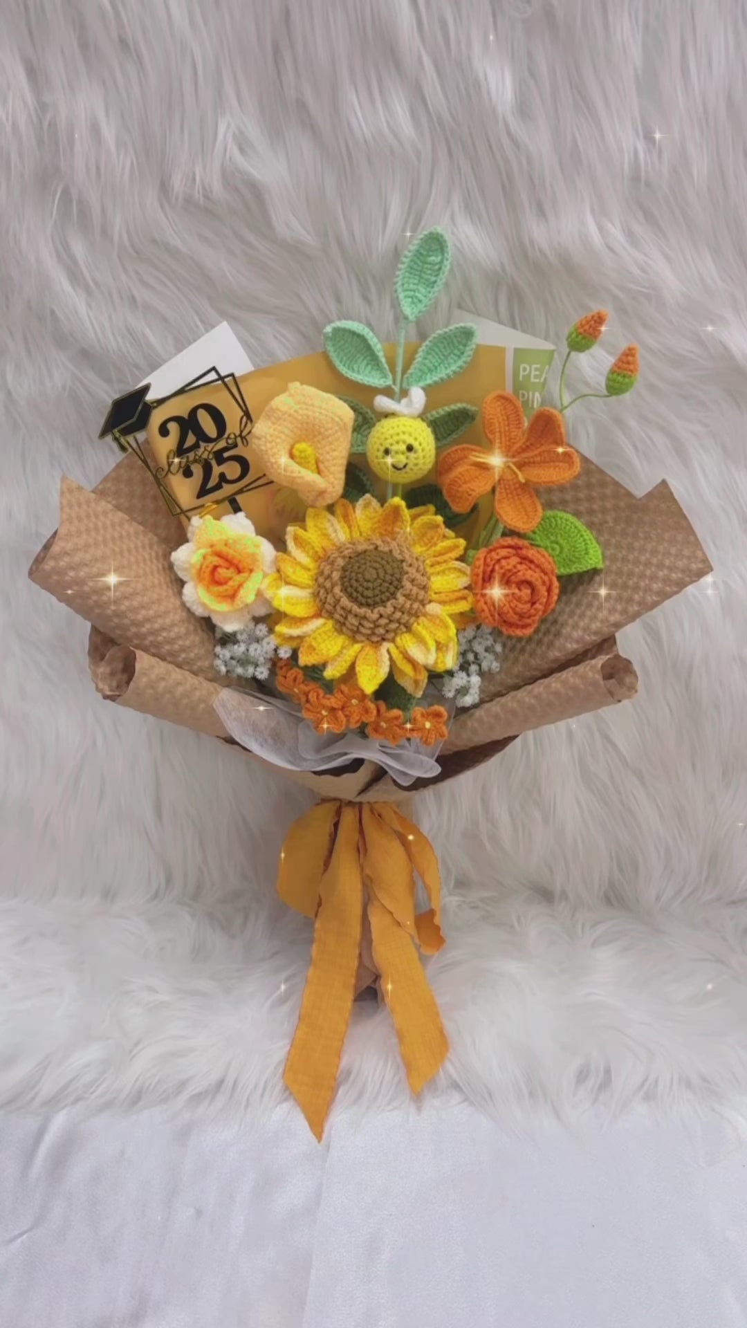 蜜蜂仔｜向日葵｜畢業花束｜畢業花｜畢業禮物｜Farewell 花束｜情人節花束｜感謝花束｜升職花束｜生日花束｜週年紀念日花束｜情人節禮物｜公仔花束｜即日送花｜平價花店｜網上花店推介｜網上訂花｜香港花店｜觀塘花店