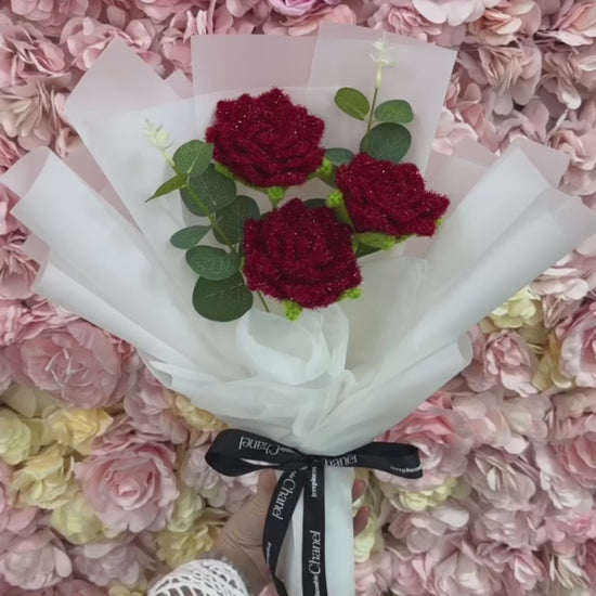 玫瑰花園🌹3朵/ 9朵｜網上訂花｜針織花束｜生日花束｜週年紀念日花束｜情人節花束｜送女朋友禮物｜感謝Farewell花束｜畢業花束｜即日送花｜網上花店｜香港花店｜觀塘花店